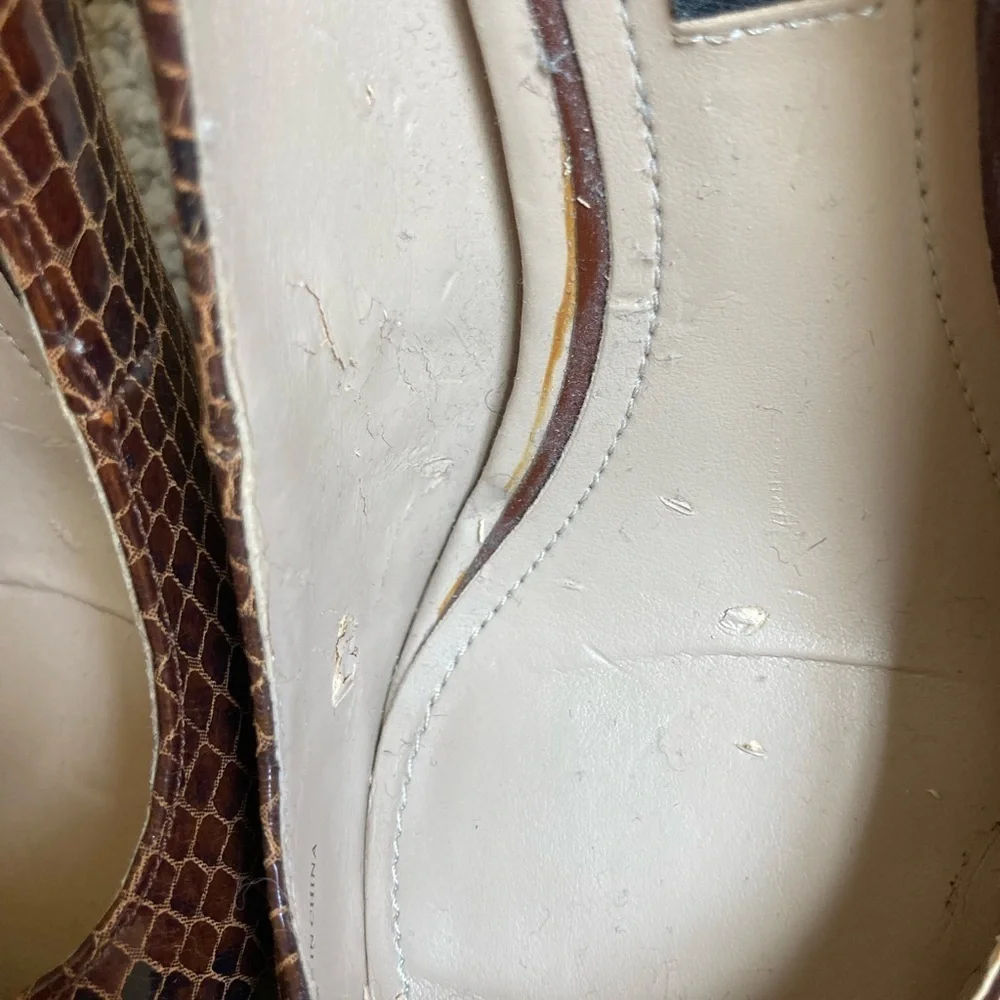 WHBM Snakeskin Heels‎